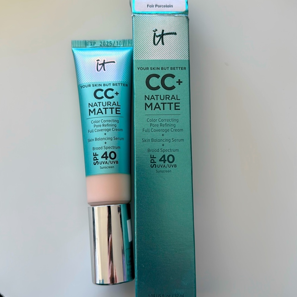 It Cosmetics CC+ CREAM NATURAL MATTE FOUNDATION WITH SPF 40